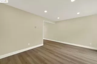 Photo #2: 41113460 Listing