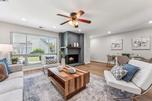 MLS: 41113462 Condo For Sale