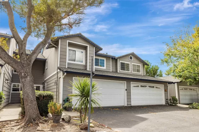 MLS: 41113480 Condo For Sale