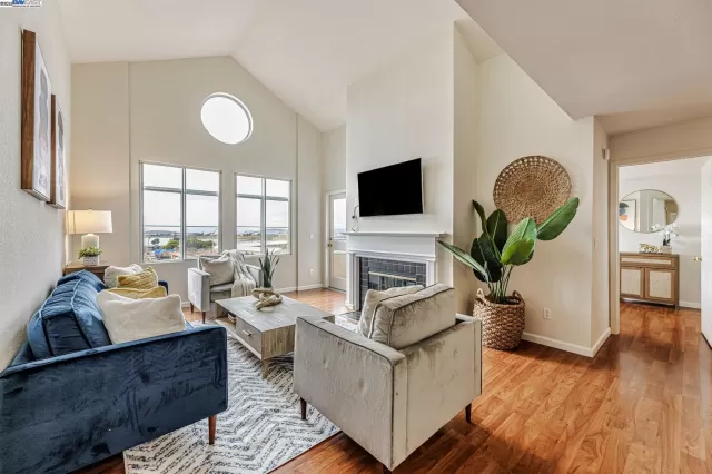 MLS: 41113486 Condo For Sale