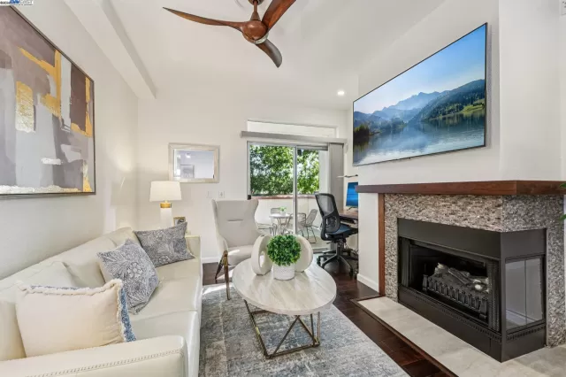 MLS: 41113509 Condo For Sale