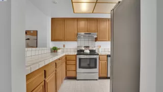 Photo #2: 41113548 Listing