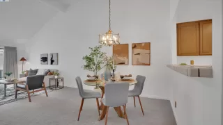 Photo #6: 41113548 Listing