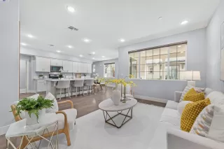 Photo #2: 41113628 Listing 