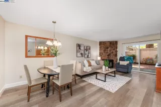 Photo #5: 41113693 Listing