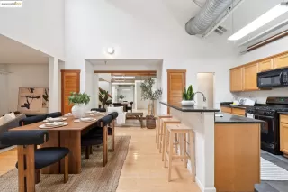 Photo #6: 41113710 Listing