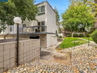 Photo #1: 41113728 Listing 