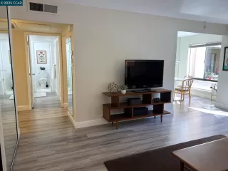 Photo #4: 41113756 Listing 