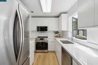 Photo #3: 41113776 Listing 