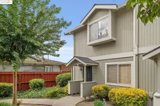 More Details about MLS # 41113790 : 21564 MEEKLAND AVE # 1