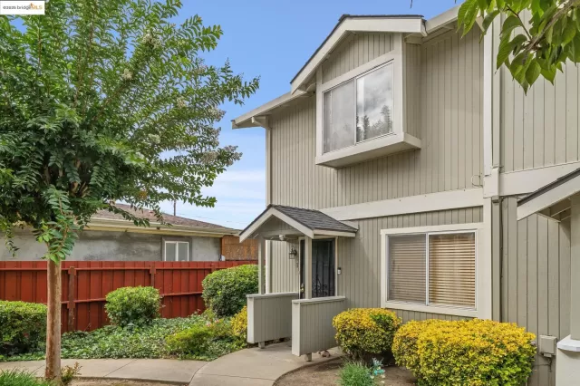 MLS: 41113790 Condo For Sale