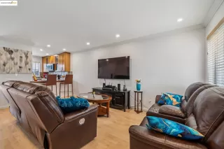 Photo #3: 41113790 Listing