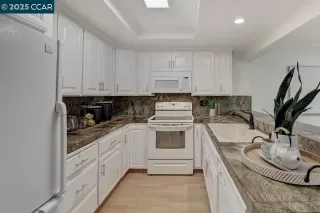 Photo #5: 41113793 Listing 