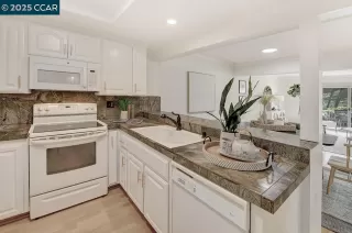 Photo #6: 41113793 Listing 