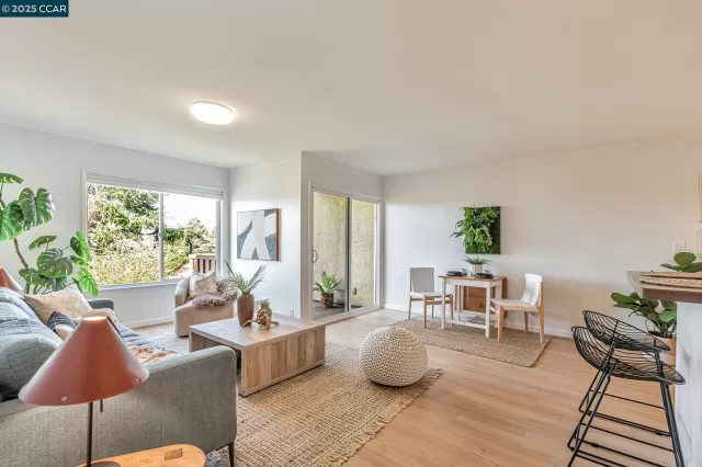 MLS: 41113799 Condo For Sale