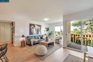 Photo #2: 41113799 Listing