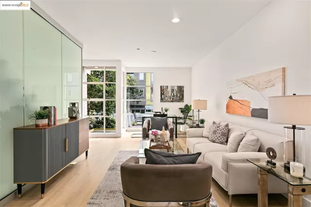 MLS: 41113820 Condo For Sale