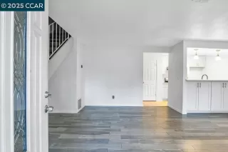 Photo #6: 41113908 Listing