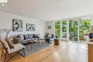 More Details about MLS # 41113982 : 811 YORK ST # 313