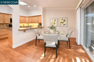 Photo #6: 41114001 Listing