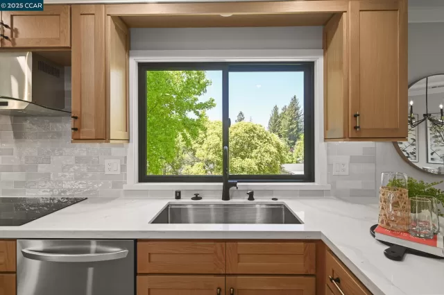 MLS: 41114104 Condo For Sale