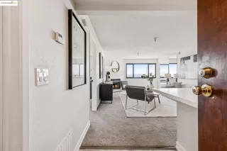 Photo #2: 41114117 Listing