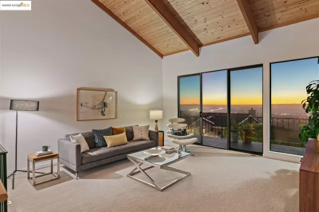 MLS: 41114173 Condo For Sale