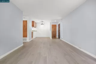 Photo #6: 41114271 Listing