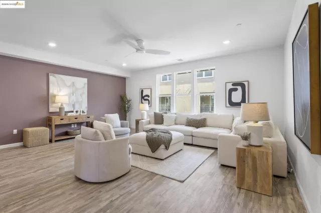 MLS: 41114310 Condo For Sale