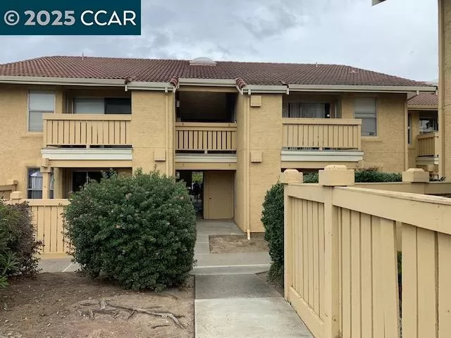 MLS: 41114313 Condo For Sale