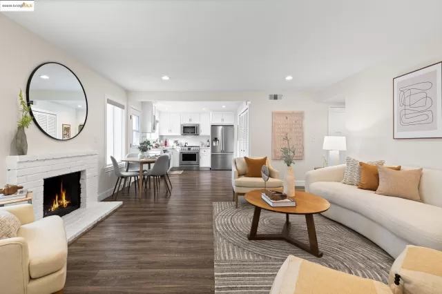 MLS: 41114346 Condo For Sale