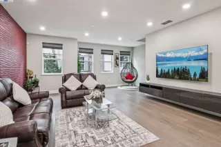 Browse active condo listings in DUBLIN RANCH