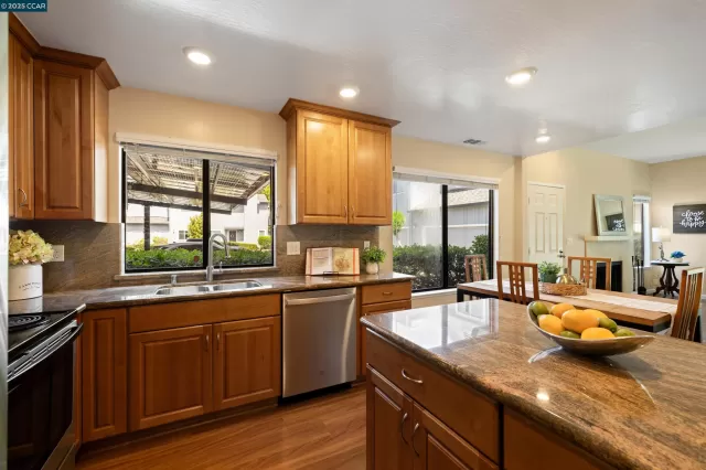 MLS: 41114369 Condo For Sale