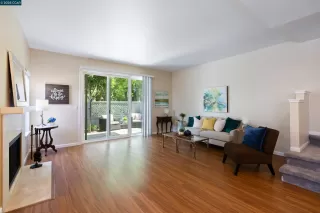 Photo #6: 41114369 Listing