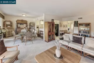 Photo #6: 41114469 Listing