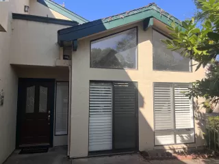 Browse active condo listings in BAYWOOD