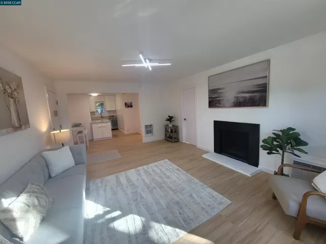 MLS: 41114572 Condo For Sale