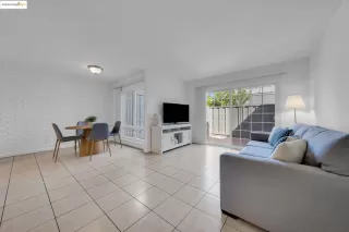 Photo #4: 41114584 Listing