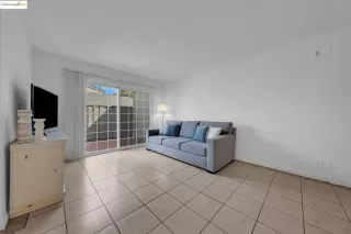 Photo #6: 41114584 Listing