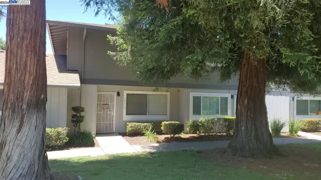 MLS: 41114637 Condo For Sale