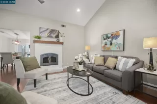 Photo #2: 41114732 Listing