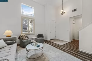 Photo #1: 41114755 Listing