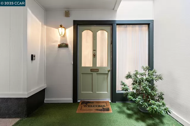 MLS: 41114767 Condo For Sale