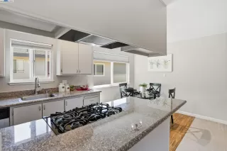 Photo #4: 41114870 Listing