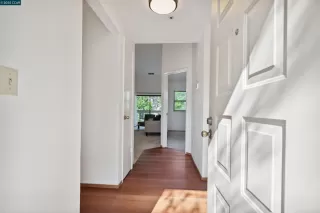 Photo #5: 41114885 Listing