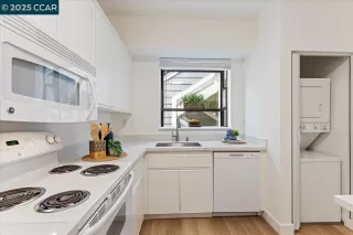 Photo #5: 41114924 Listing