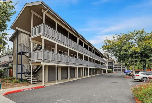 MLS: 41114925 Condo For Sale