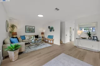 Photo #2: 41114938 Listing