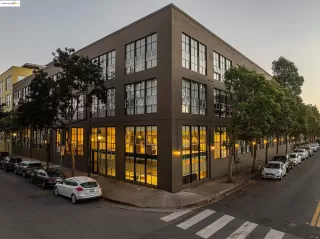 THE EMERYVILLE WAREHOUSE Condos for Sale