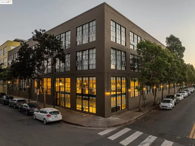 MLS: 41114998 Condo For Sale